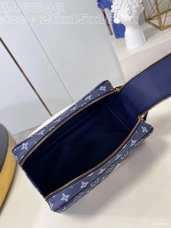 VUITTON TOILET POUCH KIT LOUIS DOPP 0825
